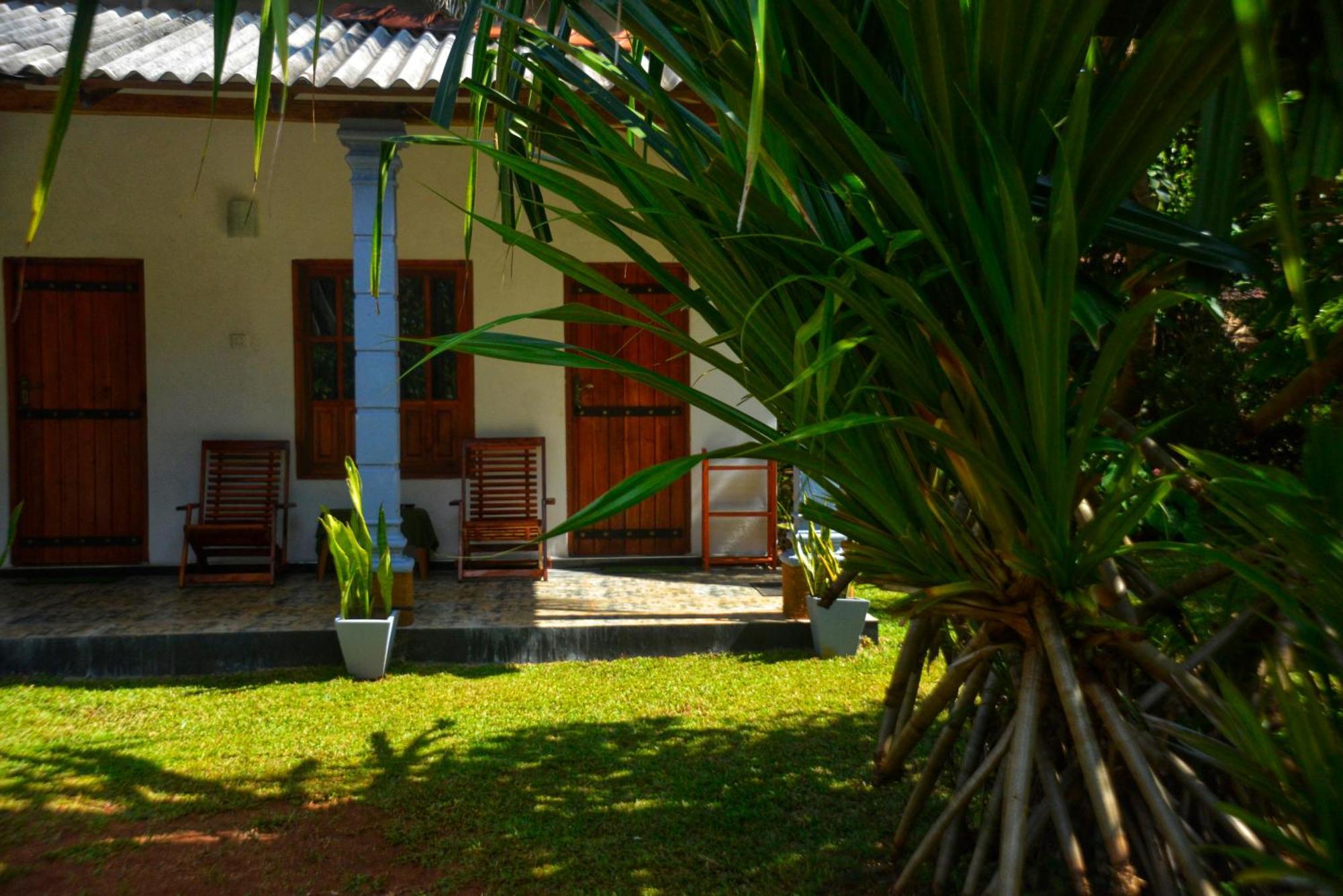 Tropical Garden Homestay Pidurangala シギリヤ エクステリア 写真